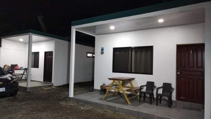 Bari Campings Resort Puerto Viejo de Talamanca Exterior foto